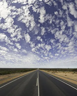 Paved Eyre Highway, Nullarbor Plain, Australia Paved Eyre Highway, Nullarbor Plain, Australia