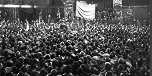 Russian Revolution (1917-1922) Gallery: At Peoples House