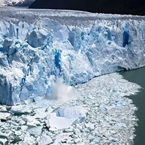 Images Dated 2nd January 2010: Perito Moreno Glacier, Los Glaciares National Park, Santa Cruz, Patagonia, Argentina, South America