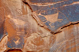 <b class=qtipBold><figcaption>Petroglyph in Monument Valley</figcaption></b><br>Close up of petroglyphs in Monument Valley<br><em>© RussBurden</em> Petroglyph in Monument Valley