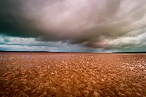 <b class=qtipBold><figcaption>Pink Lake of Hutt Lagoon</figcaption></b><br>Pink Lake of Hutt Lagoon, Western Australia<br><em>© Viktor Posnov</em> Pink Lake of Hutt Lagoon