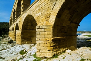 Pont Du Gard, Gard, Languedoc-Roussillon, France Pont Du Gard, Gard, Languedoc-Roussillon, France