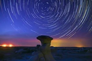 <b class=qtipBold><figcaption>A Portal to Bisti Badlands</figcaption></b><br><em>© Robert Loe</em> A Portal to Bisti Badlands