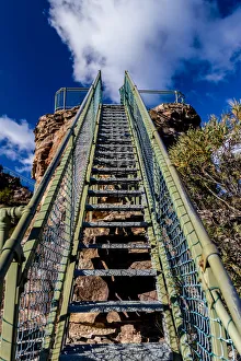 <b class=qtipBold><figcaption>Pulpit Rock Stairs</figcaption></b><br>Pulpit Rock is an isolated pinnacle standing away from the cliff-face on a massive blade of rock, located in Blue Mountains town of Blackheath.<br><em>© ©2014 Peta Jade</em> Pulpit Rock Stairs
