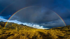 Images Dated 18th September 2014: Rainbow at the mountain peaks
