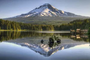 Reflection of Mount Hood on Trillium Lake Reflection of Mount Hood on Trillium Lake