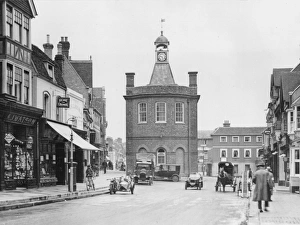 <b class=qtipBold><figcaption>Reigate Town Hall</figcaption></b><br>The Town Hall and High Street, Reigate, Surrey, circa 1930. (Photo by Herbert Felton/Hulton Archive/Getty Images)<br><em>© 2011 Getty Images</em> Reigate Town Hall