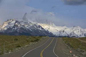 Road leading to Mount Fitzroy, Patagonia, Argentina Road leading to Mount Fitzroy, Patagonia, Argentina