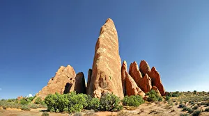 Sand Dune Arch, stone columns of red sandstone formed by erosion, Arches-Nationalpark Sand Dune Arch, stone columns of red sandstone formed by erosion, Arches-Nationalpark