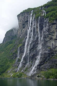Seven Sisters Waterfall, Geirangerfjord, Geiranger, More og Romsdal, Western Norway Seven Sisters Waterfall, Geirangerfjord, Geiranger, More og Romsdal, Western Norway