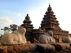 Shore temple at Mahabalipuram in early morning Shore temple at Mahabalipuram in early morning