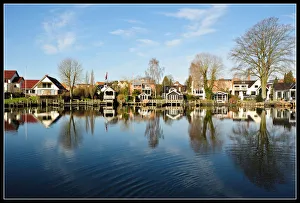 <b class=qtipBold><figcaption>Silkeborg</figcaption></b><br>Remstrup A¥ - a small river flowing through Silkeborg captured in early spring.<br><em>© 2010 Thomas E. Gunnarsson</em> Silkeborg
