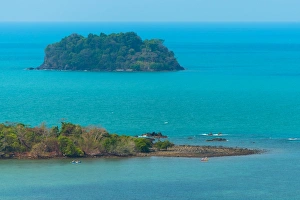 The small island are beside Koh Chang, Thailand The small island are beside Koh Chang, Thailand