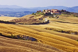 Small village of Mucigliani, Tuscany, Italy, Europe Small village of Mucigliani, Tuscany, Italy, Europe