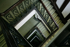 <b class=qtipBold><figcaption>Spiral staircase</figcaption></b><br><em>© © Blackstation 2015</em> Spiral staircase