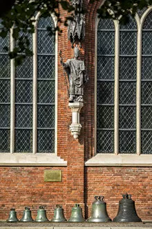 Statue of Albertus Bishop