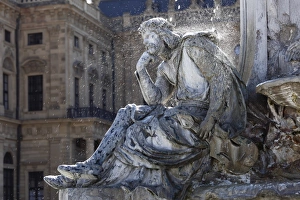 Statue of Walther von der Vogelweide, Franconia Fountain, Residenzplatz square, Wuerzburg, Lower Franconia, Franconia Statue of Walther von der Vogelweide, Franconia Fountain, Residenzplatz square, Wuerzburg, Lower Franconia, Franconia