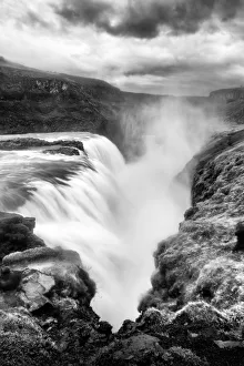 <b class=qtipBold><figcaption>Storm over Gullfoss Waterfall</figcaption></b><br>Image taken on this iconic waterfall on the Golden Circle<br><em>© Erik H. Pronske, M.D.</em> Storm over Gullfoss Waterfall