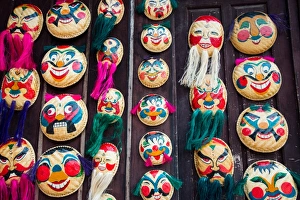 Straw trays art - Vietnam famous souvenir in multi-faces are sales in many shops around downtown Hanoi Straw trays art - Vietnam famous souvenir in multi-faces are sales in many shops around downtown Hanoi