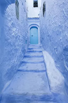 Images Dated 20th November 2013: Street in medina of blue town Chefchaouen, Morocco