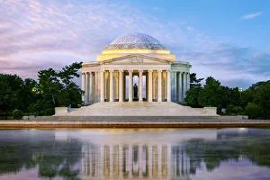 <b class=qtipBold><figcaption>Sunrise, Jefferson Memorial</figcaption></b><br>Thomas Jefferson Memorial, 578991171<br><em>© © Joe Daniel Price</em> Sunrise, Jefferson Memorial