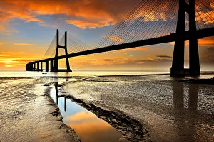 Images Dated 19th October 2014: Sunrise at Tagus river