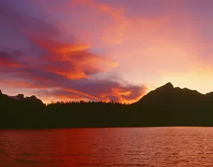 Sunset over Mount Bosworth and Herbert Lake, Banff National Park, Alberta, Canada Sunset over Mount Bosworth and Herbert Lake, Banff National Park, Alberta, Canada