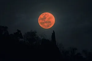 <b class=qtipBold><figcaption>Super blood Blue moon</figcaption></b><br>Blood moon full lunar eclipse over mountain in Thailand, Jan 31 2018<br><em>© This content is subject to copyright.</em> Super blood Blue moon