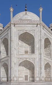 <b class=qtipBold><figcaption>The Taj Mahal in Agra, India</figcaption></b><br><em>© © 2015 Peter Zelei</em> The Taj Mahal in Agra, India