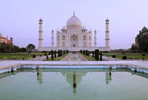 <b class=qtipBold><figcaption>the Taj Mahal reflected in pool</figcaption></b><br>early morning view of the Taj Mahal reflected in the Lotus pool - no tourists<br><em>© Martin Child</em> the Taj Mahal reflected in pool