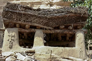 Dogon Country Gallery: A toguna in village of Irelli