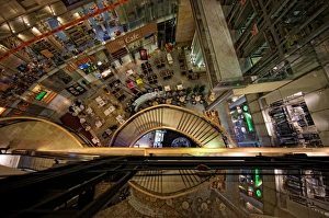 <b class=qtipBold><figcaption>Vertigo</figcaption></b><br>Sensation of falling down. Shot in a mall in Prague, with a reflection and lots of dinner tables and a spiral stair.<br><em>© 2008 Ricardo Liberato</em> Vertigo