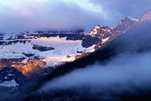 <b class=qtipBold><figcaption>Victoria Glacier above Lake Louise</figcaption></b><br><em>© This content is subject to copyright.</em> Victoria Glacier above Lake Louise