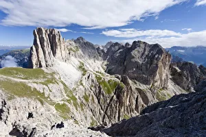 View during the ascent to the Croda Rossa in the Rose Garden Group over the Croda Rossa via ferrata View during the ascent to the Croda Rossa in the Rose Garden Group over the Croda Rossa via ferrata