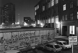 Modern art pieces Collection: View over the Berlin Wall in 1985, towards the TV Tower at Alexanderplatz in East Berlin
