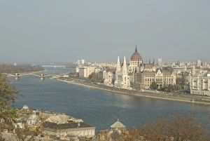 <b class=qtipBold><figcaption>View of Budapest, Hungary, Europe</figcaption></b><br><em>© This content is subject to copyright.</em> View of Budapest, Hungary, Europe
