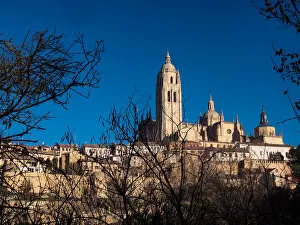 Images Dated 21st December 2014: A view of Segovia