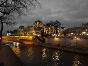 View Across the Seine river, Paris, France View Across the Seine river, Paris, France