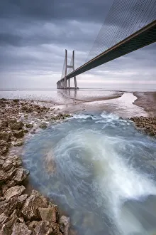 <b class=qtipBold><figcaption>Watery anchor</figcaption></b><br>Vasco da Gama bridge in Lisbon, Portugal<br><em>© Ramon Menendez Covelo</em> Watery anchor