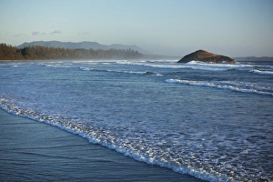 Waves At Long Beach A Surfers Paradise In Pacific Rim National Park Near Tofino Waves At Long Beach A Surfers Paradise In Pacific Rim National Park Near Tofino
