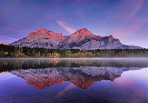 <b class=qtipBold><figcaption>Wedge Pond Dawn</figcaption></b><br>Mengzhonghua Photography, 489015715<br><em>© meixuphotography</em> Wedge Pond Dawn