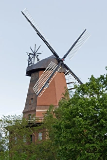 Architecture/traditional windmills/windmill hittbergen lower saxony germany Architecture/traditional windmills/windmill hittbergen lower saxony germany