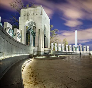 World War II (1939-1945) Gallery: World War II Memorial at dusk