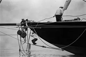 <b class=qtipBold><figcaption>Yacht Preparation</figcaption></b><br>1926: Men preparing King George V's yacht 'Britannia' for her race at Harwich. (Photo by Topical Press Agency/Getty Images) Yacht Preparation