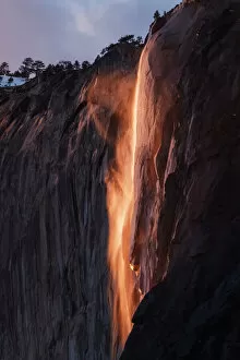 Images Dated 28th February 2017: Yosemite Firefall at Horsetail Fall in Yosemite Valley, Yosemite National Park
