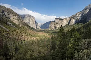 Images Dated 11th September 2016: Yosemite National Park - Tunnel View