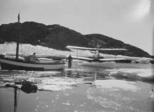 Aeroplane and Stella beside slipway Aeroplane and Stella beside slipway