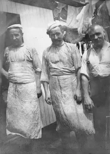 Three unidentified expedition members Three unidentified expedition members