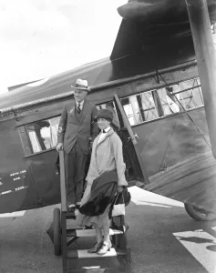 Aerial drawing room for Air Minister. Sir Samuel Hoare and Lady Maud Hoare left Aerial drawing room for Air Minister. Sir Samuel Hoare and Lady Maud Hoare left