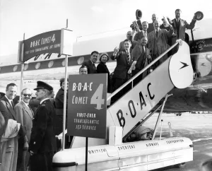 The BOAC Comet 4 beat the much publicised Pan American Airways Boeing 707 in setting The BOAC Comet 4 beat the much publicised Pan American Airways Boeing 707 in setting